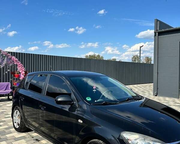 Чорний Кіа Сід, об'ємом двигуна 1.59 л та пробігом 136 тис. км за 7000 $, фото 4 на Automoto.ua