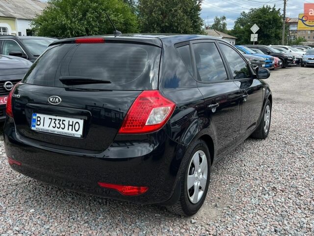 Черный Киа Сид, объемом двигателя 1.59 л и пробегом 140 тыс. км за 7700 $, фото 5 на Automoto.ua
