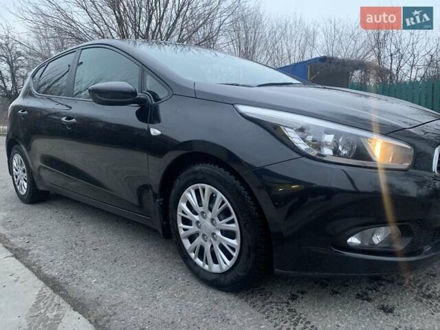 Черный Киа Сид, объемом двигателя 1.6 л и пробегом 204 тыс. км за 10000 $, фото 2 на Automoto.ua