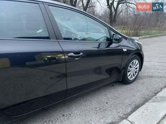 Черный Киа Сид, объемом двигателя 1.6 л и пробегом 204 тыс. км за 10000 $, фото 4 на Automoto.ua