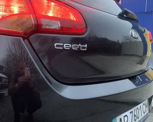 Черный Киа Сид, объемом двигателя 1.6 л и пробегом 204 тыс. км за 10000 $, фото 20 на Automoto.ua