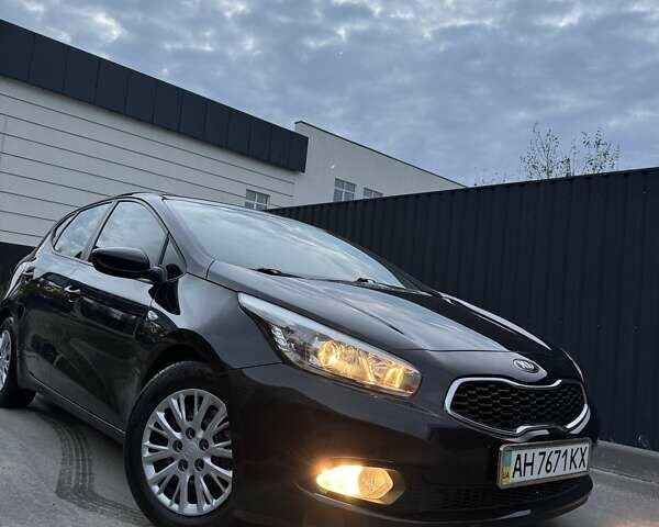 Чорний Кіа Сід, об'ємом двигуна 1.59 л та пробігом 99 тис. км за 10500 $, фото 2 на Automoto.ua