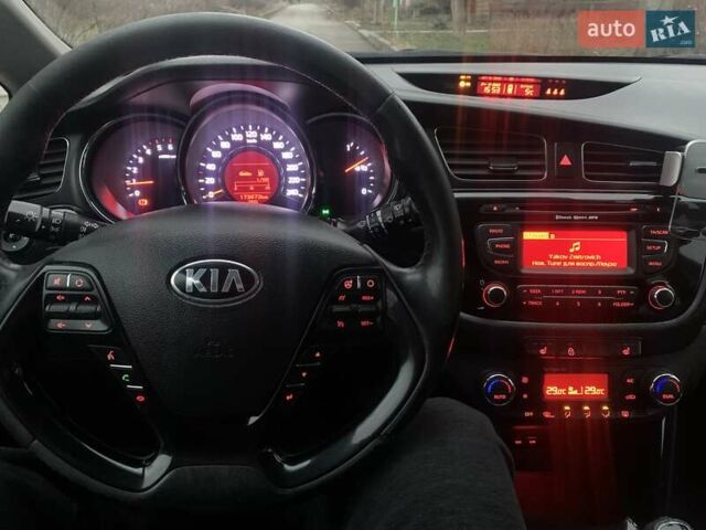 Черный Киа Сид, объемом двигателя 1.6 л и пробегом 204 тыс. км за 10000 $, фото 43 на Automoto.ua