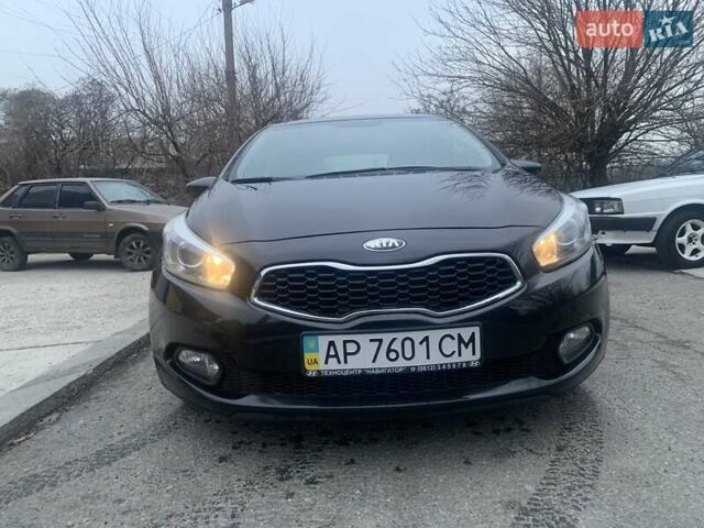 Черный Киа Сид, объемом двигателя 1.6 л и пробегом 204 тыс. км за 10000 $, фото 5 на Automoto.ua