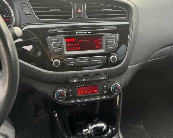 Чорний Кіа Сід, об'ємом двигуна 1.59 л та пробігом 99 тис. км за 10500 $, фото 17 на Automoto.ua