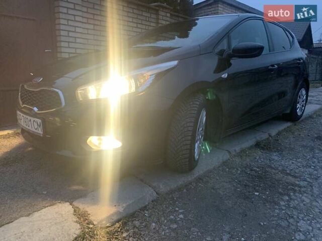 Черный Киа Сид, объемом двигателя 1.6 л и пробегом 204 тыс. км за 10000 $, фото 49 на Automoto.ua