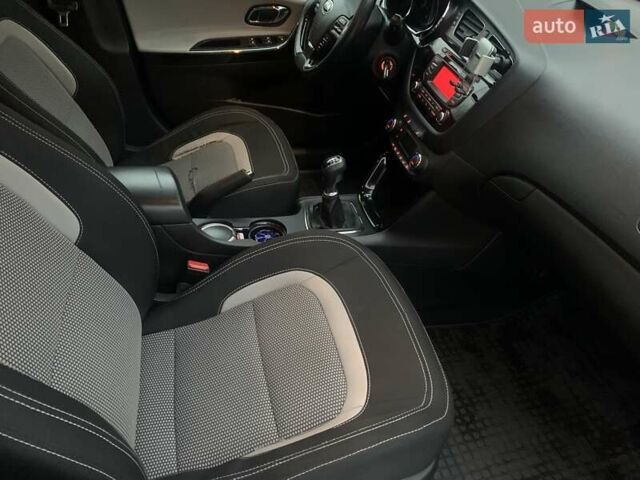 Черный Киа Сид, объемом двигателя 1.6 л и пробегом 204 тыс. км за 10000 $, фото 32 на Automoto.ua