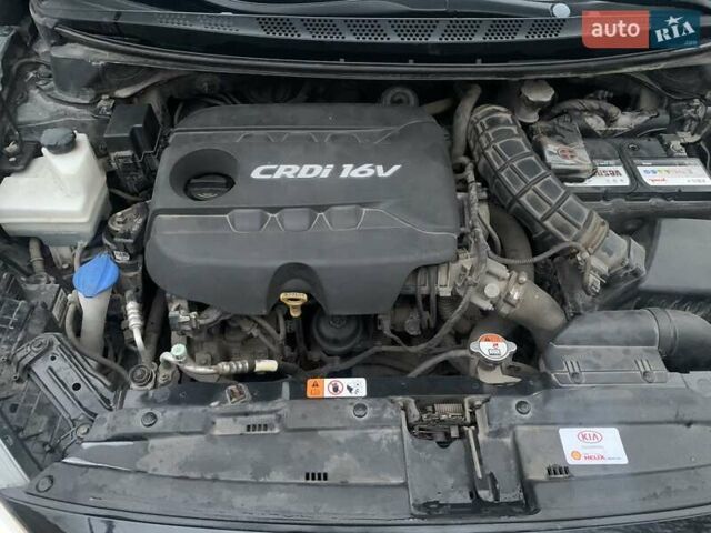 Черный Киа Сид, объемом двигателя 1.6 л и пробегом 204 тыс. км за 10000 $, фото 34 на Automoto.ua