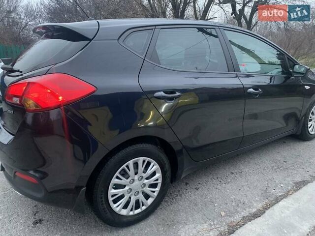 Черный Киа Сид, объемом двигателя 1.6 л и пробегом 204 тыс. км за 10000 $, фото 3 на Automoto.ua