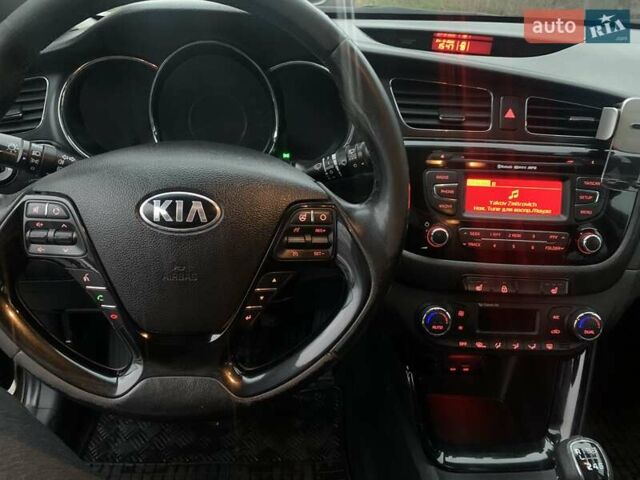 Черный Киа Сид, объемом двигателя 1.6 л и пробегом 204 тыс. км за 10000 $, фото 25 на Automoto.ua