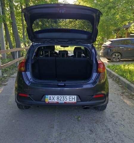 Киа Сид 2014 в Харькове на Automoto.ua Черный Киа Сид, объемом двигателя 1.6 л и пробегом 205 тыс. км за 10700 $, фото 10 на Automoto.ua