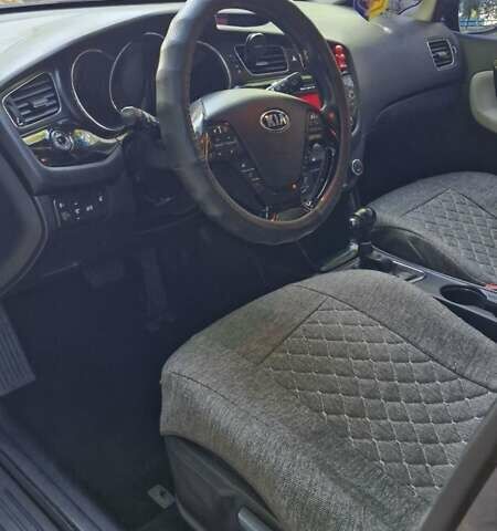 Киа Сид 2014 в Харькове на Automoto.ua Черный Киа Сид, объемом двигателя 1.6 л и пробегом 205 тыс. км за 10700 $, фото 20 на Automoto.ua