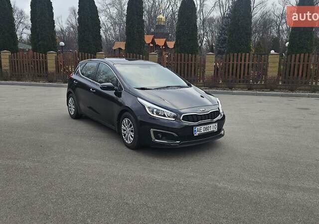 Черный Киа Сид, объемом двигателя 1.59 л и пробегом 94 тыс. км за 11000 $, фото 2 на Automoto.ua