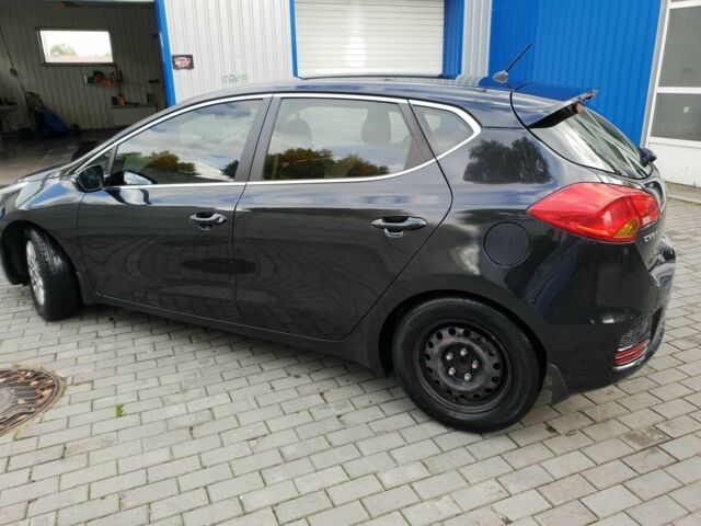 Черный Киа Сид, объемом двигателя 1.6 л и пробегом 87 тыс. км за 12500 $, фото 9 на Automoto.ua