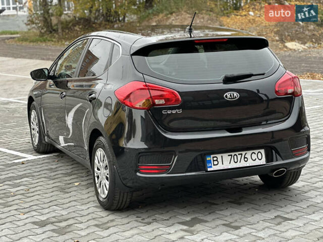 Черный Киа Сид, объемом двигателя 1.6 л и пробегом 68 тыс. км за 13850 $, фото 5 на Automoto.ua