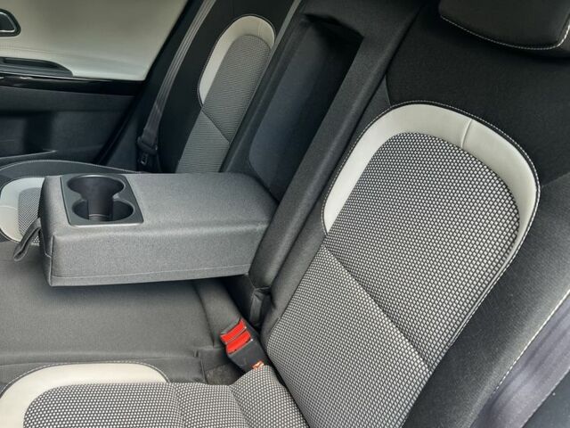 Черный Киа Сид, объемом двигателя 1.6 л и пробегом 80 тыс. км за 15000 $, фото 6 на Automoto.ua