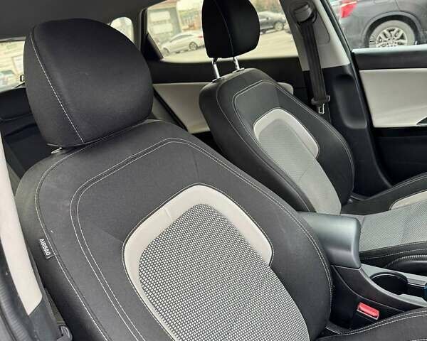 Черный Киа Сид, объемом двигателя 1.58 л и пробегом 148 тыс. км за 12500 $, фото 19 на Automoto.ua