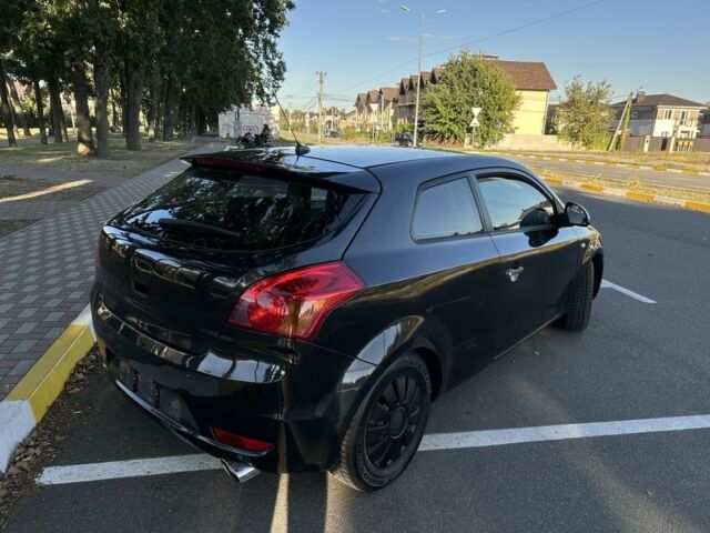 Черный Киа Сид, объемом двигателя 1.4 л и пробегом 200 тыс. км за 4999 $, фото 2 на Automoto.ua
