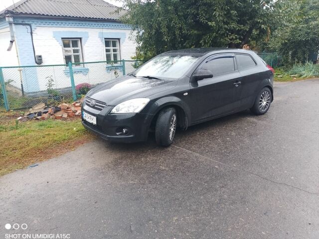Чорний Кіа Сід, об'ємом двигуна 1.4 л та пробігом 2 тис. км за 3400 $, фото 5 на Automoto.ua
