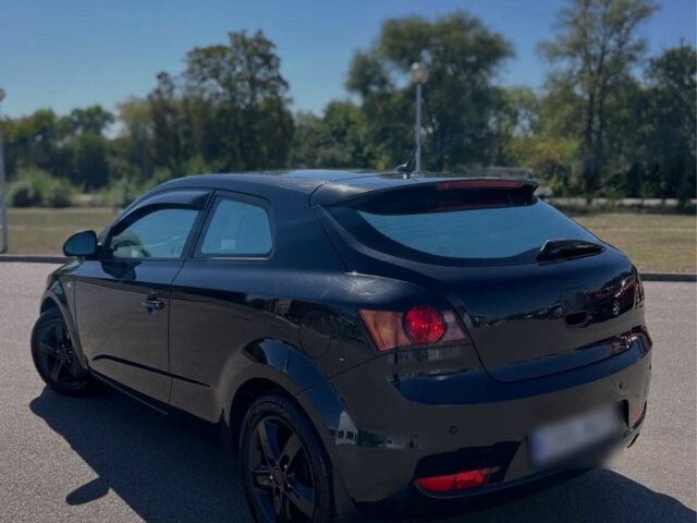 Чорний Кіа Сід, об'ємом двигуна 2 л та пробігом 252 тис. км за 6300 $, фото 2 на Automoto.ua