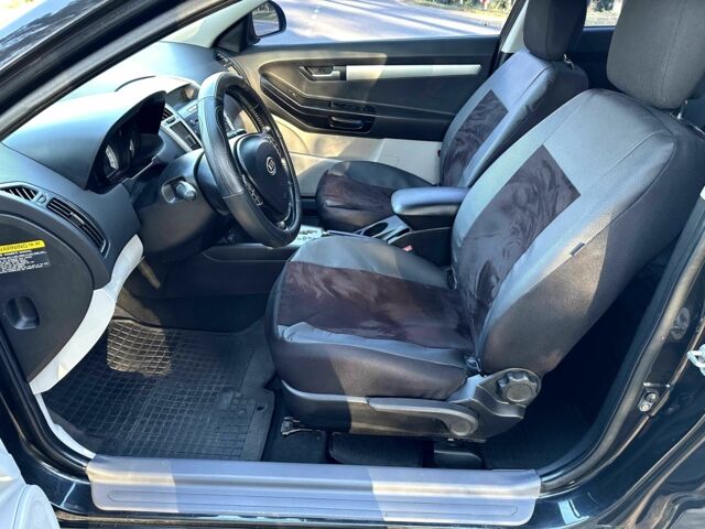 Чорний Кіа Сід, об'ємом двигуна 1.6 л та пробігом 190 тис. км за 5250 $, фото 10 на Automoto.ua