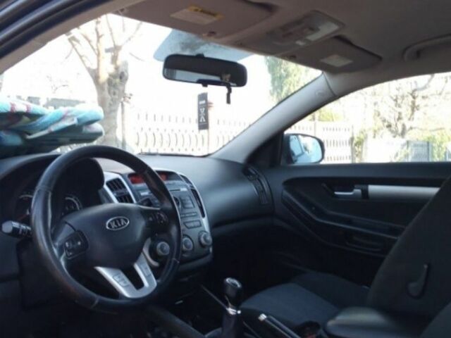 Черный Киа Сид, объемом двигателя 1.6 л и пробегом 182 тыс. км за 4500 $, фото 9 на Automoto.ua