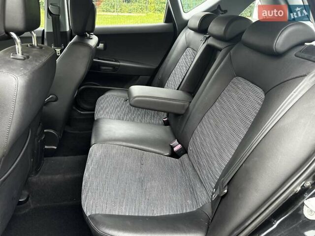 Черный Киа Сид, объемом двигателя 1.6 л и пробегом 212 тыс. км за 4999 $, фото 17 на Automoto.ua