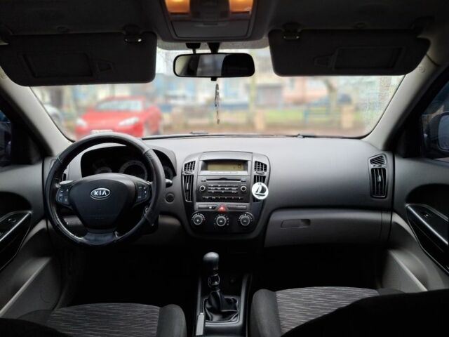 Черный Киа Сид, объемом двигателя 1.6 л и пробегом 282 тыс. км за 5300 $, фото 9 на Automoto.ua