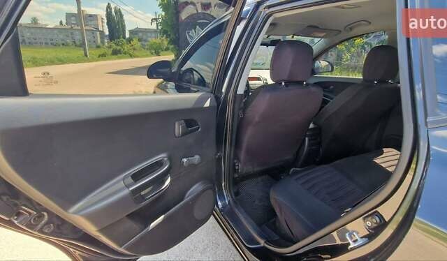 Черный Киа Сид, объемом двигателя 0 л и пробегом 230 тыс. км за 8000 $, фото 8 на Automoto.ua