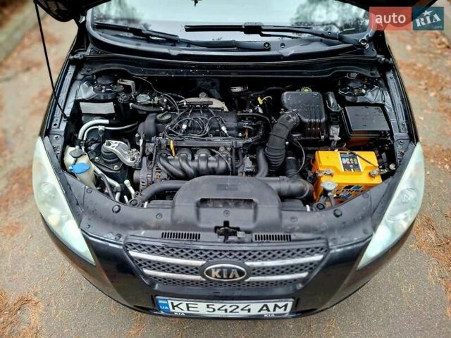 Черный Киа Сид, объемом двигателя 1.6 л и пробегом 283 тыс. км за 5250 $, фото 12 на Automoto.ua