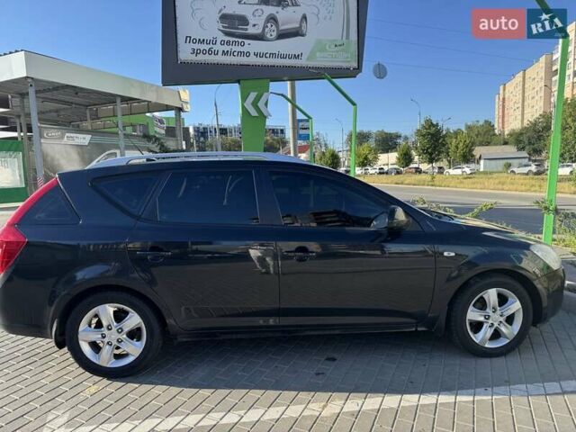 Черный Киа Сид, объемом двигателя 1.6 л и пробегом 300 тыс. км за 5800 $, фото 2 на Automoto.ua