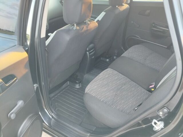 Черный Киа Сид, объемом двигателя 1.6 л и пробегом 200 тыс. км за 5499 $, фото 19 на Automoto.ua