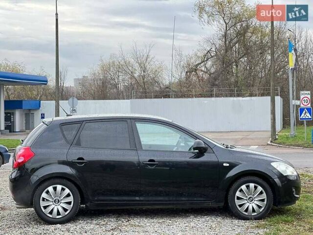 Чорний Кіа Сід, об'ємом двигуна 1.98 л та пробігом 231 тис. км за 6800 $, фото 18 на Automoto.ua