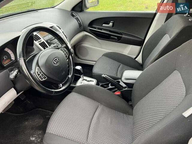 Чорний Кіа Сід, об'ємом двигуна 1.98 л та пробігом 231 тис. км за 6800 $, фото 13 на Automoto.ua