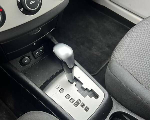 Чорний Кіа Сід, об'ємом двигуна 1.98 л та пробігом 231 тис. км за 6800 $, фото 8 на Automoto.ua