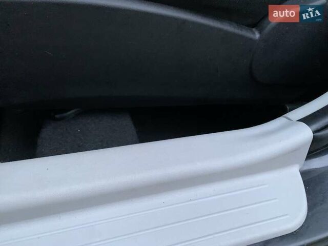 Чорний Кіа Сід, об'ємом двигуна 1.59 л та пробігом 313 тис. км за 4900 $, фото 39 на Automoto.ua