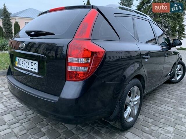 Черный Киа Сид, объемом двигателя 1.59 л и пробегом 313 тыс. км за 4600 $, фото 4 на Automoto.ua
