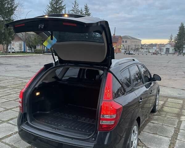 Черный Киа Сид, объемом двигателя 1.6 л и пробегом 207 тыс. км за 5500 $, фото 6 на Automoto.ua