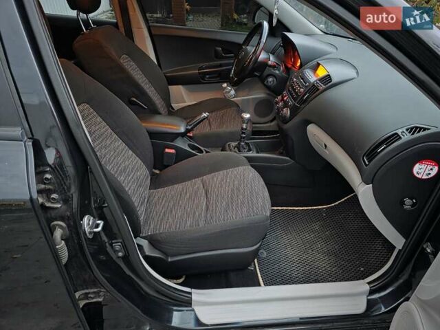 Кіа Сід 2008 у Бердичеве на Automoto.ua Чорний Кіа Сід, об'ємом двигуна 1.4 л та пробігом 167 тис. км за 4450 $, фото 15 на Automoto.ua