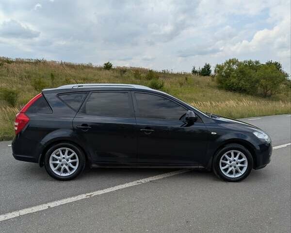 Чорний Кіа Сід, об'ємом двигуна 1.58 л та пробігом 266 тис. км за 5700 $, фото 2 на Automoto.ua