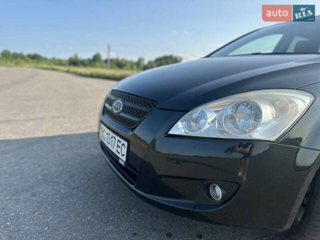 Чорний Кіа Сід, об'ємом двигуна 1.6 л та пробігом 296 тис. км за 4999 $, фото 3 на Automoto.ua