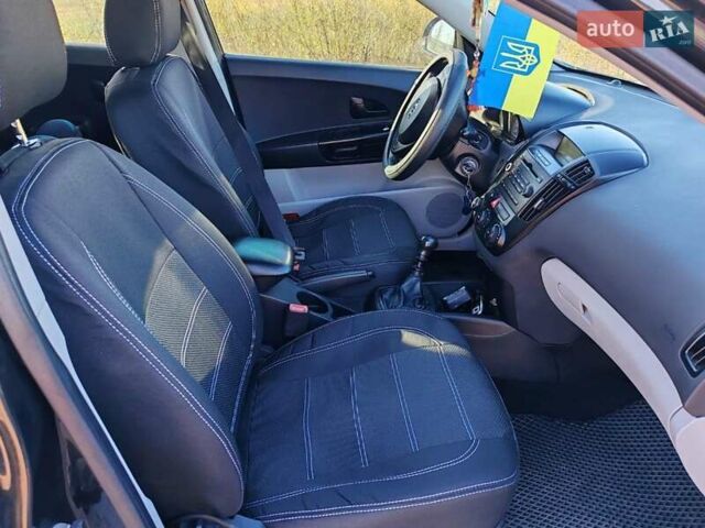Черный Киа Сид, объемом двигателя 1.6 л и пробегом 186 тыс. км за 4999 $, фото 12 на Automoto.ua