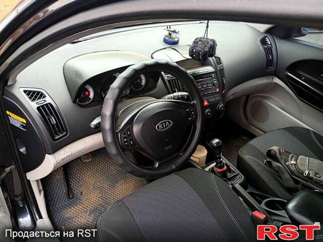 Чорний Кіа Сід, об'ємом двигуна 1.6 л та пробігом 258 тис. км за 6500 $, фото 10 на Automoto.ua