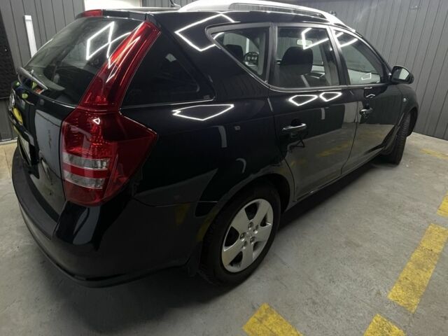 Черный Киа Сид, объемом двигателя 1.6 л и пробегом 230 тыс. км за 5500 $, фото 3 на Automoto.ua