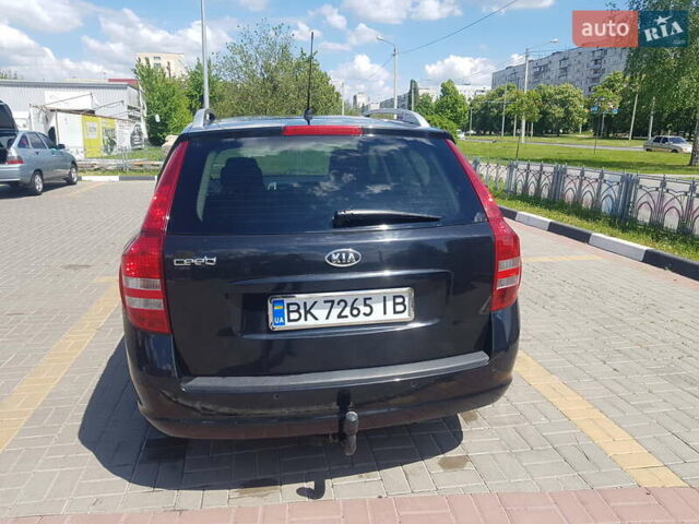 Черный Киа Сид, объемом двигателя 1.4 л и пробегом 225 тыс. км за 7200 $, фото 5 на Automoto.ua