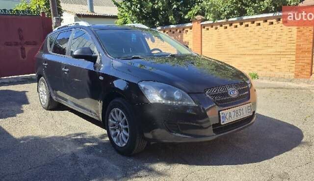 Черный Киа Сид, объемом двигателя 1.6 л и пробегом 199 тыс. км за 5500 $, фото 6 на Automoto.ua