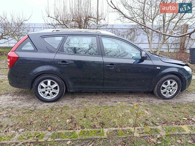 Черный Киа Сид, объемом двигателя 2 л и пробегом 251 тыс. км за 3500 $, фото 2 на Automoto.ua