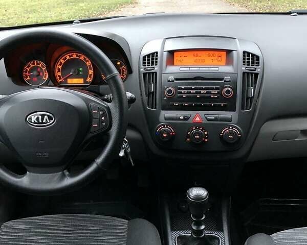 Черный Киа Сид, объемом двигателя 1.4 л и пробегом 181 тыс. км за 4450 $, фото 17 на Automoto.ua