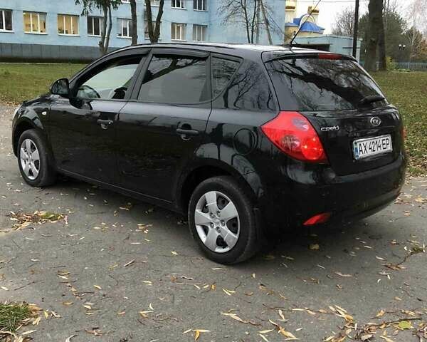 Черный Киа Сид, объемом двигателя 1.4 л и пробегом 181 тыс. км за 4450 $, фото 12 на Automoto.ua
