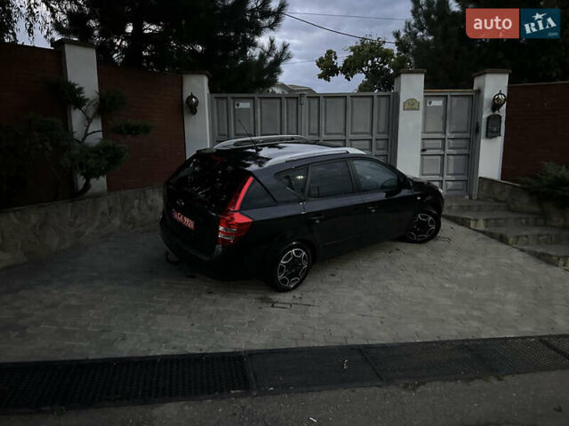 Черный Киа Сид, объемом двигателя 1.4 л и пробегом 182 тыс. км за 6200 $, фото 13 на Automoto.ua